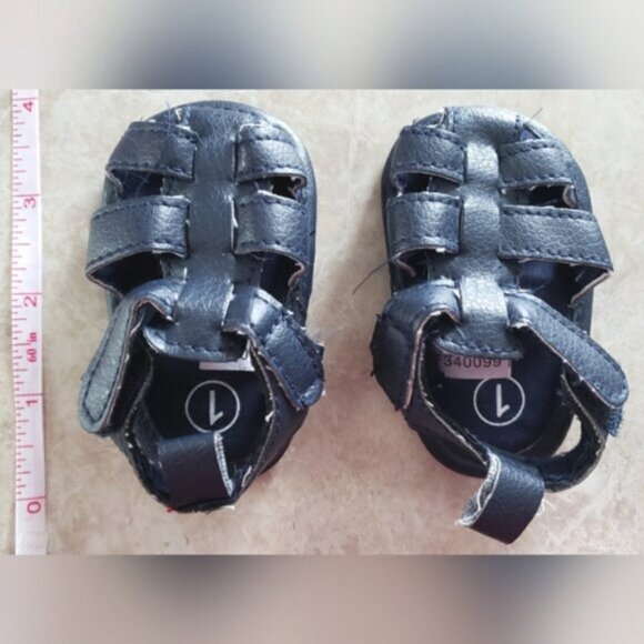 Newborn Sandals - Picture 3 of 4
